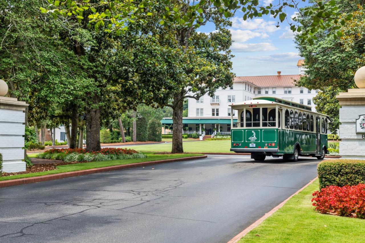 Legends And Masters Iron Suite Pinehurst Exterior photo
